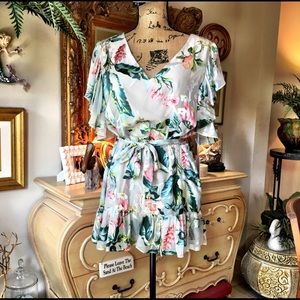 ❤️AMANDA UPRICHARD ROMPER❤️